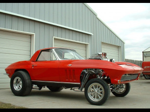 Картинка автомобили выставки уличные фото