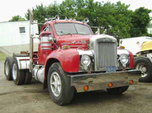 Картинка автомобили mack