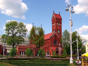 Картинка города католические соборы костелы аббатства