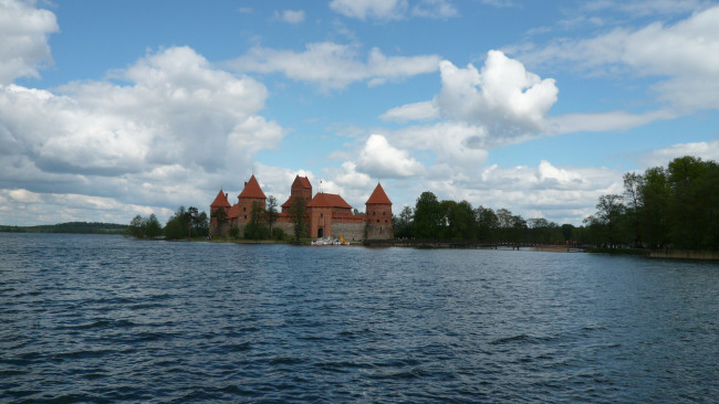 Обои картинки фото trakai, lithuania, города, дворцы, замки, крепости