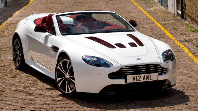 Обои картинки фото aston, martin, v12, vantage, автомобили