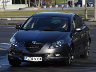 Картинка автомобили lancia delta momodesign 844 2013 синий