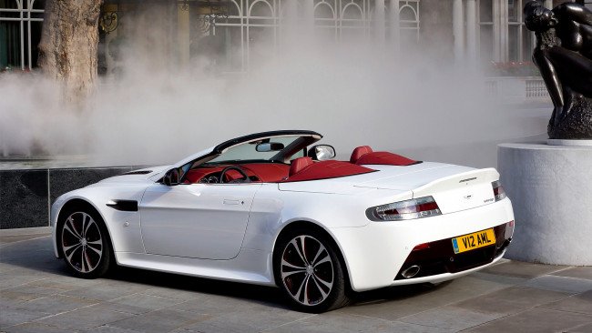 Обои картинки фото aston martin v12 vantage, автомобили, aston martin, великобритания, частная, aston, martin, компания, ltd, элитные