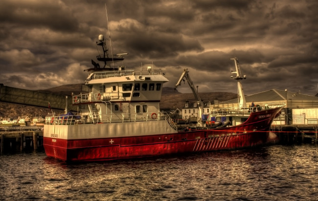 Обои картинки фото корабли, другое, причал, рыболовный, траулер