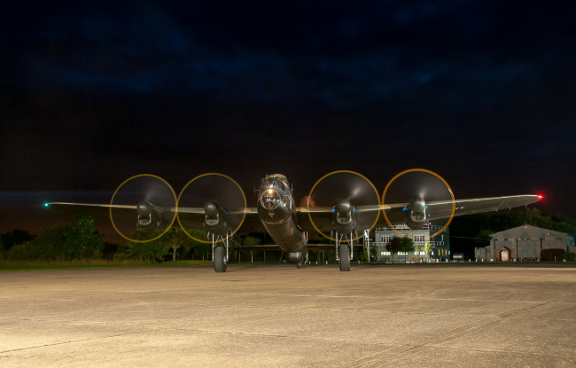 Обои картинки фото just jane, авиация, авиационный пейзаж, креатив, тяжелый, бомбардировщик