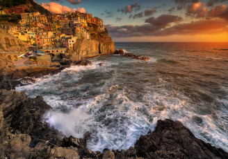 Картинка города -+пейзажи поселок скала море