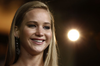 Картинка девушки jennifer+lawrence лицо блондинка актриса дженнифер лоуренс серьги улыбка