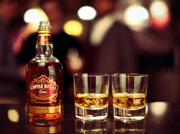 Обои картинки фото бренды, chivasregal, виски