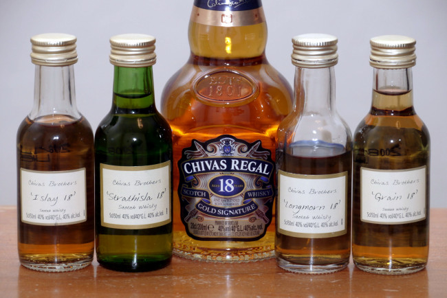 Обои картинки фото бренды, chivasregal, виски