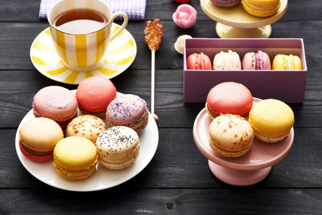 Обои картинки фото еда, макаруны, ассорти, печенье, лакомство, чай