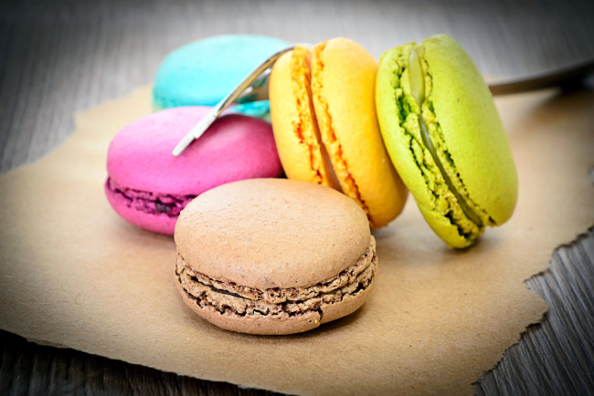 Обои картинки фото еда, макаруны, лакомство, печенье, ассорти