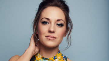 Картинка девушки -unsort+ лица +портреты лицо laura osnes шатенка улыбка