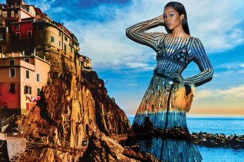 Картинка laura+harrier девушки лицо макияж взгляд поза красотка чернокожая темнокожая брюнетка актриса модель девушка laura harrier