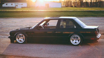 Картинка автомобили bmw e30