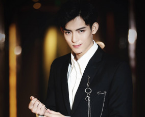 Картинка мужчины wang+hao+xuan ван хаосюань wang hao xuan
