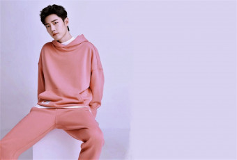 Картинка мужчины xiao+zhan актер спортивный костюм