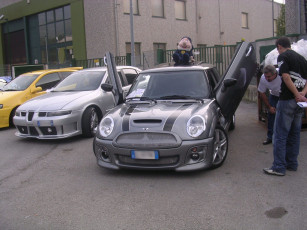 Картинка mini cooper seat leon автомобили разные вместе