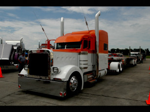 Картинка автомобили peterbilt