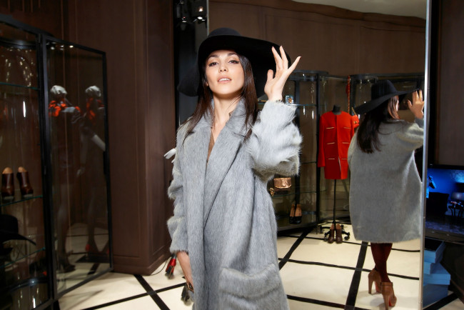 Обои картинки фото сати, казанова, музыка, россия, поп-музыка, фотомодель, певица