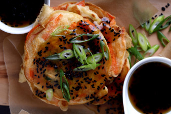 Картинка еда блины +оладьи лук кунжут блинчики