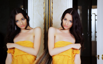 Картинка zsanett девушки zsanett+tormay зеркало полотенце