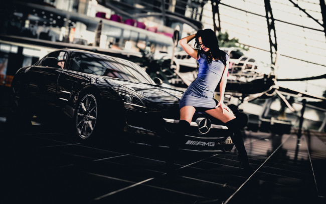 Обои картинки фото автомобили, авто с девушками, черный, mercedes