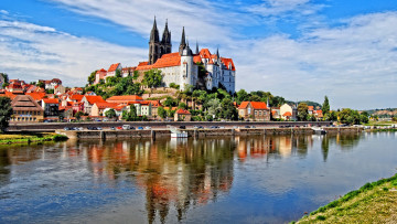 Картинка города -+дворцы +замки +крепости река башни город дворец замок