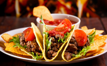 Картинка еда мясные+блюда fast food meat tako tomatoes мясо помидоры чипсы