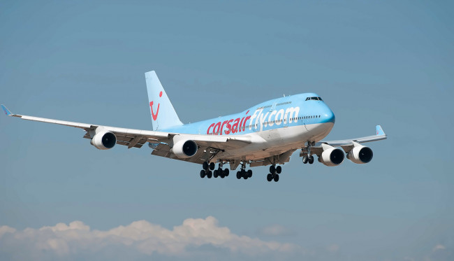 Обои картинки фото авиация, пассажирские самолёты, авиалайнер