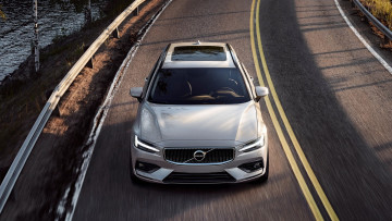 Картинка volvo+v60+t6+awd+momentum+2019 автомобили volvo v60 t6 awd momentum 2019