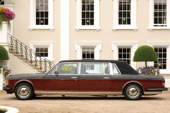 Обои картинки фото rolls-royce silver spirit emperor state landaulet by hooper 1989, автомобили, rolls-royce, emperor, spirit, silver, 1989, hooper, landaulet, state
