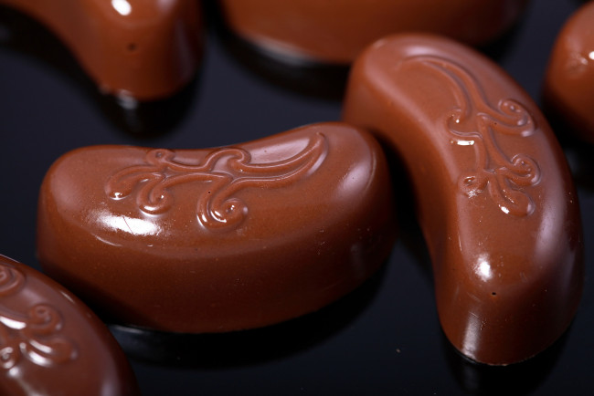 Обои картинки фото еда, конфеты,  шоколад,  мармелад,  сладости, шоколадные, макро
