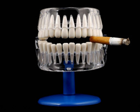 Картинка разное курительные принадлежности спички