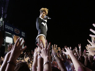 Картинка музыка rihanna