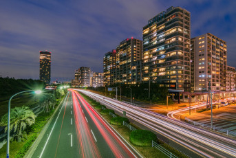 Картинка разное транспортные+средства+и+магистрали огни здания эстакада шоссе город