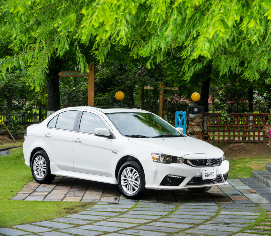 Обои картинки фото автомобили, mitsubishi, светлый, 2014г, tw-spec, fortis, lancer