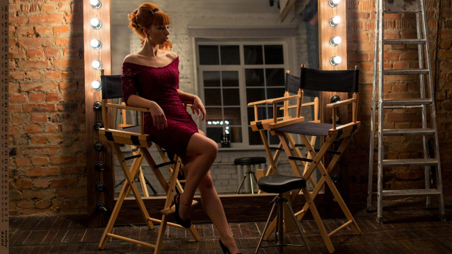 Обои картинки фото календари, девушки, взгляд, женщина