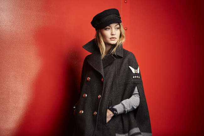 Обои картинки фото gigi hadid , 2019, девушки, gigi hadid, блондинка, модель, пальто, gigi, hadid