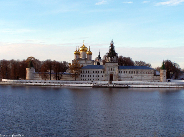 Обои картинки фото кострома, вид, на, ипатиевский, монастырь, города, православные, церкви, монастыри