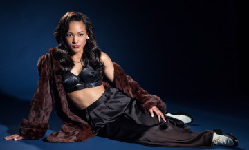 Картинка -Unsort+Брюнетки+Шатенки девушки unsort брюнетки шатенки мех взгляд