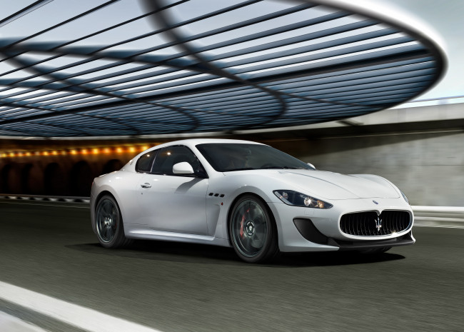 Обои картинки фото 2010, maserati, granturismo, mc, stradale, автомобили