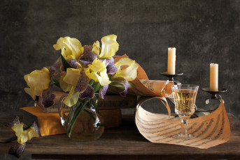 Картинка цветы ирисы букет свечи ноты
