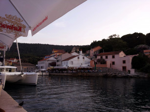 Картинка города -+улицы +площади +набережные кафе