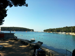 Картинка города -+улицы +площади +набережные яхты