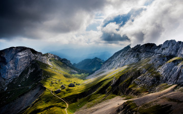 Картинка природа горы дорога тучи зелень