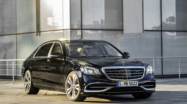 Обои картинки фото mercedes-maybach s560 s-class 4matic 2018, автомобили, mercedes-benz, mercedes-maybach, s560, s-class, 4matic, 2018