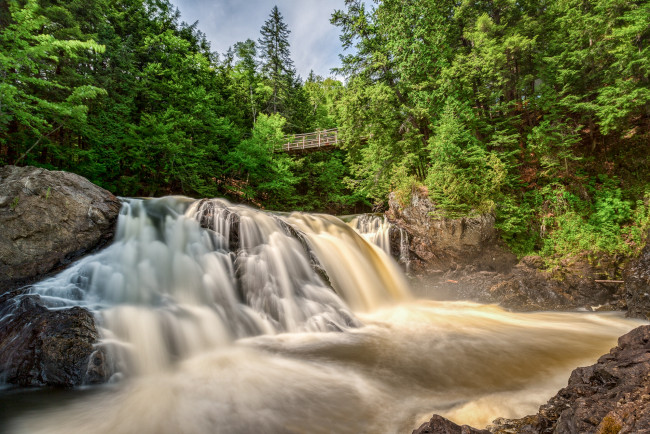 Обои картинки фото природа, водопады, река, водопад, лес