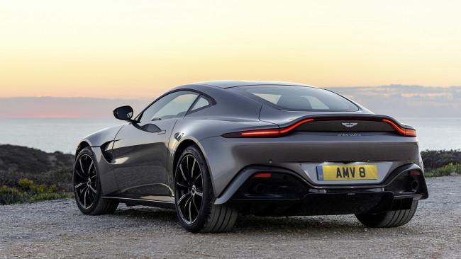 Обои картинки фото aston martin vantage 2019, автомобили, aston martin, aston, martin, vantage, 2019, серый, металлик