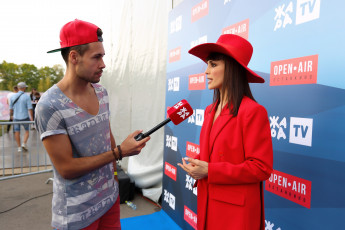 обоя разное, знаменитости, сати, казанова, певица, интервью, шляпа