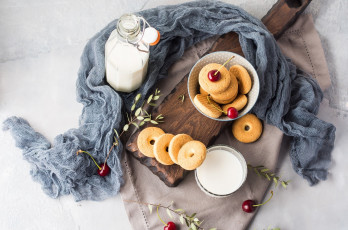 Картинка еда пирожные +кексы +печенье молоко печенье